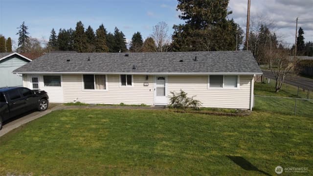 Property photo for 17123 E 6th Avenue Ct, Spanaway photo 2