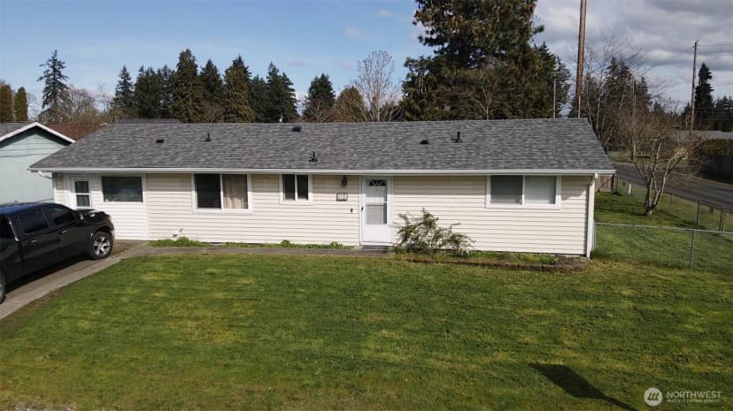 Property photo for 17123 E 6th Avenue Ct, Spanaway photo 2
