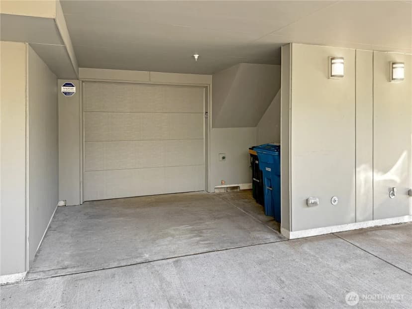 Property photo for 1139 Bradner Place S, Seattle photo 21