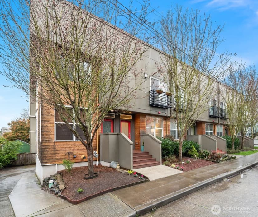 Property photo for 1139 Bradner Place S, Seattle photo 24
