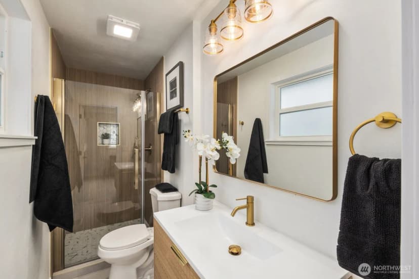 Property photo for 3232 26th Avenue W, Seattle photo 13