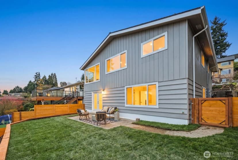 Property photo for 3232 26th Avenue W, Seattle photo 24