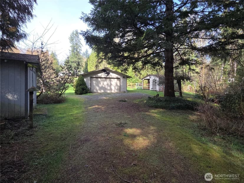 Property photo for 4725 272nd Avenue Ne, Redmond photo 30