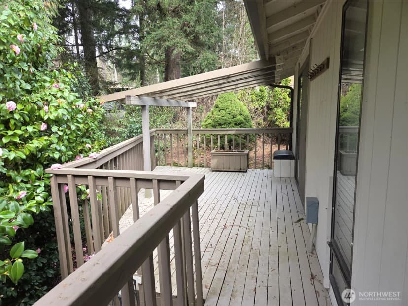 Property photo for 4725 272nd Avenue Ne, Redmond photo 24