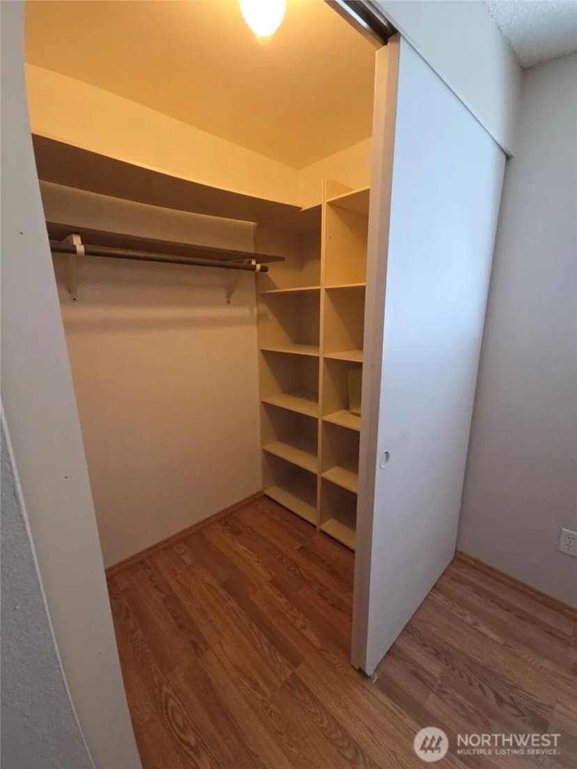 Property photo for 4725 272nd Avenue Ne, Redmond photo 17