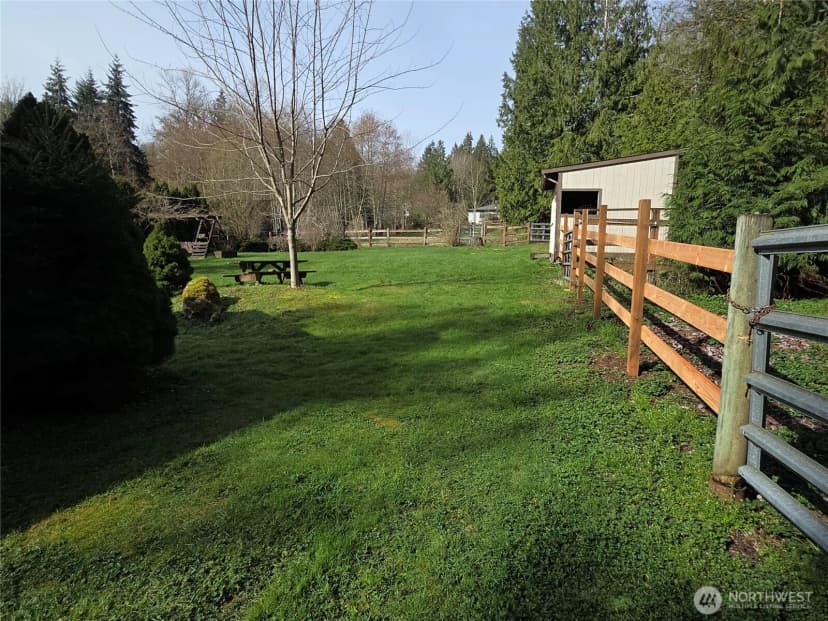 Property photo for 4725 272nd Avenue Ne, Redmond photo 34