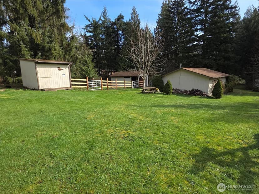 Property photo for 4725 272nd Avenue Ne, Redmond photo 35