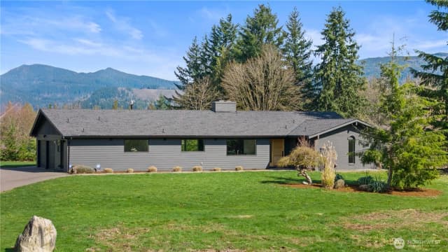 Property photo for 27824 Se 224th Street, Maple Valley photo 2