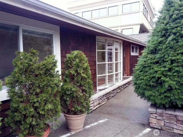 Property photo for 11644 Ne 80th Street, Kirkland photo 5