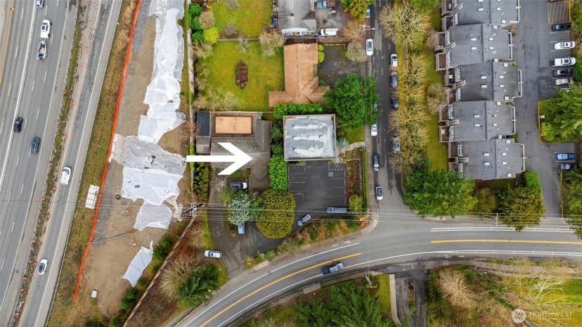 Property photo for 11644 Ne 80th Street, Kirkland photo 2