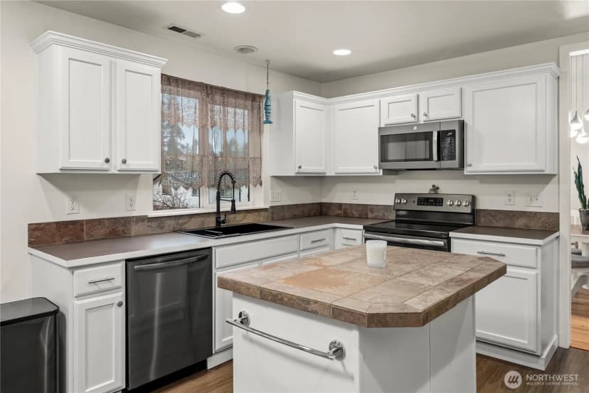 Property photo for 1506 Sw 33rd Ave Ct Avenue Ct Sw, Puyallup photo 8