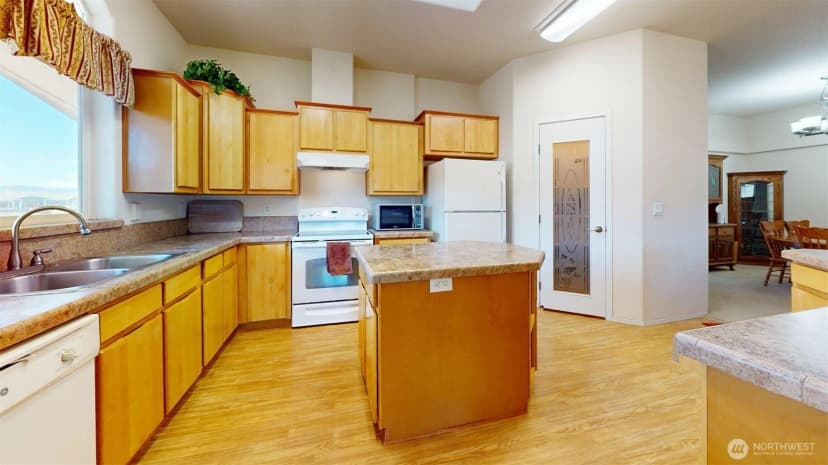 Property photo for 32 Valley View Drive, Tonasket photo 12
