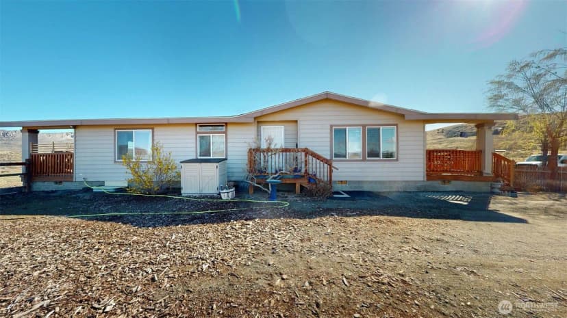 Property photo for 32 Valley View Drive, Tonasket photo 5