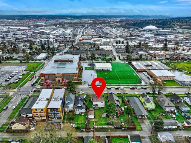 Property photo for 2120 S J Street, Tacoma photo 3