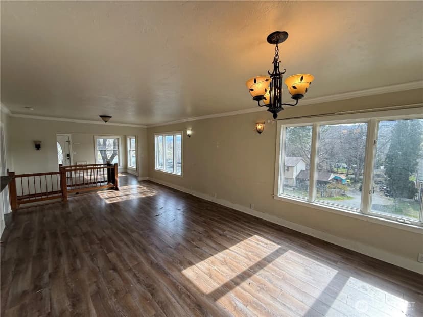 Property photo for 649 5th Avenue N, Okanogan photo 11