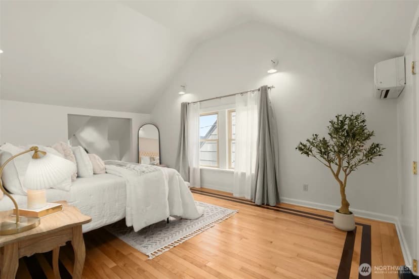 Property photo for 5009 S Alaska Street, Seattle photo 15