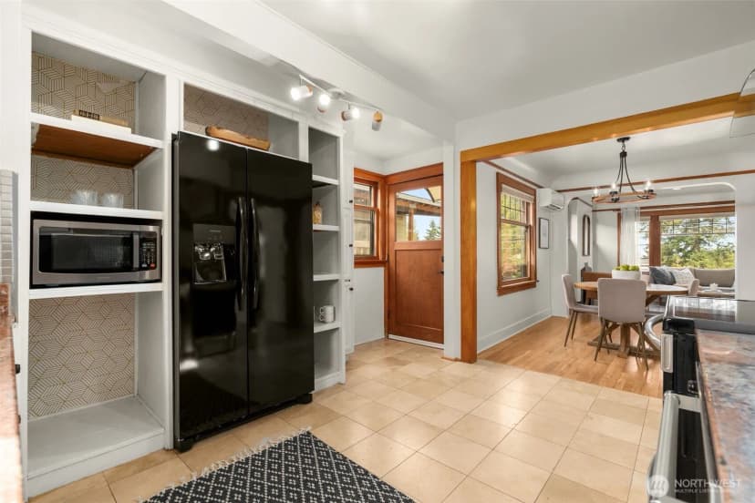 Property photo for 5009 S Alaska Street, Seattle photo 10