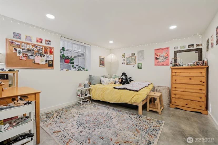 Property photo for 5230 16th Avenue Ne, Seattle photo 19