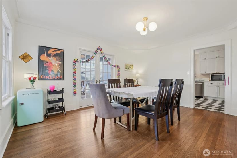 Property photo for 5230 16th Avenue Ne, Seattle photo 5