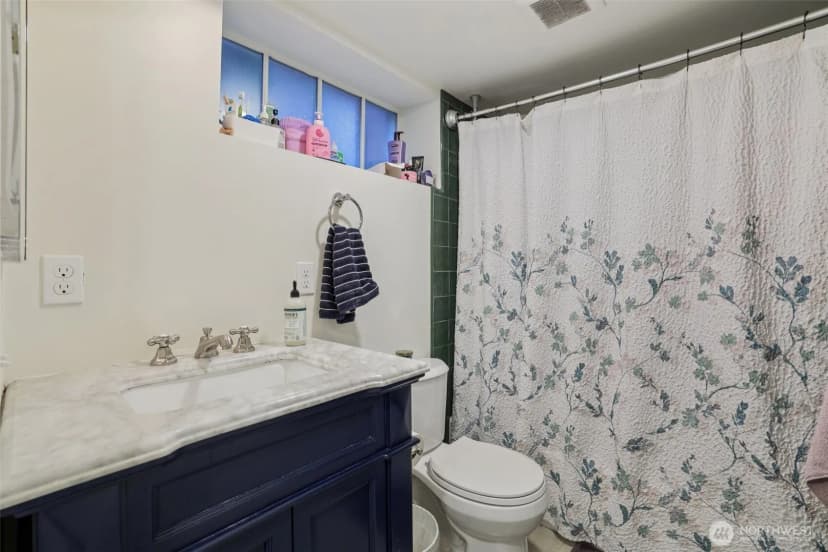 Property photo for 5230 16th Avenue Ne, Seattle photo 20