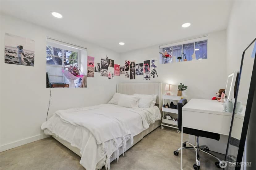 Property photo for 5230 16th Avenue Ne, Seattle photo 18