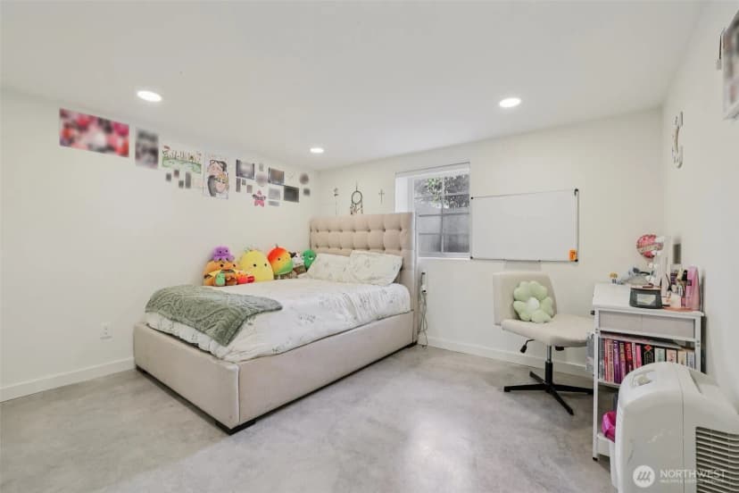 Property photo for 5230 16th Avenue Ne, Seattle photo 16