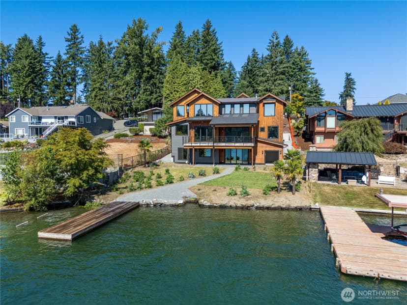 Property photo for 1024 184th Avenue Ct E, Lake Tapps photo 2