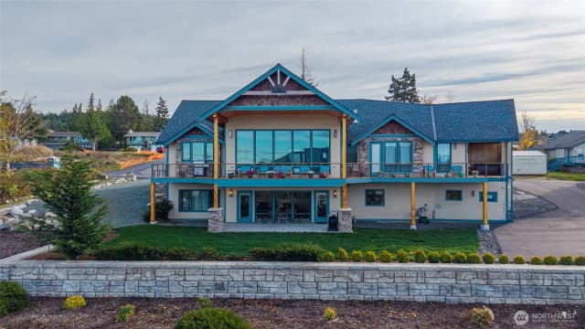 Property photo for 3803 W 2nd Street, Anacortes photo 2