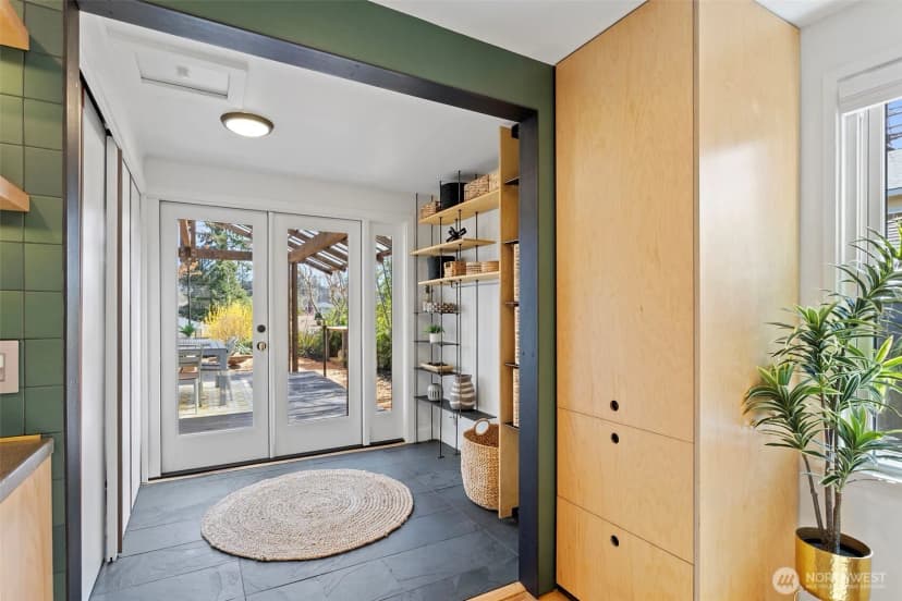 Property photo for 3812 50th Avenue Sw, Seattle photo 19