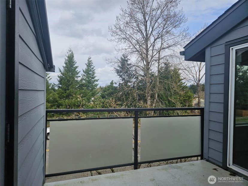 Property photo for 2611 Ne 4th #234, Renton photo 14