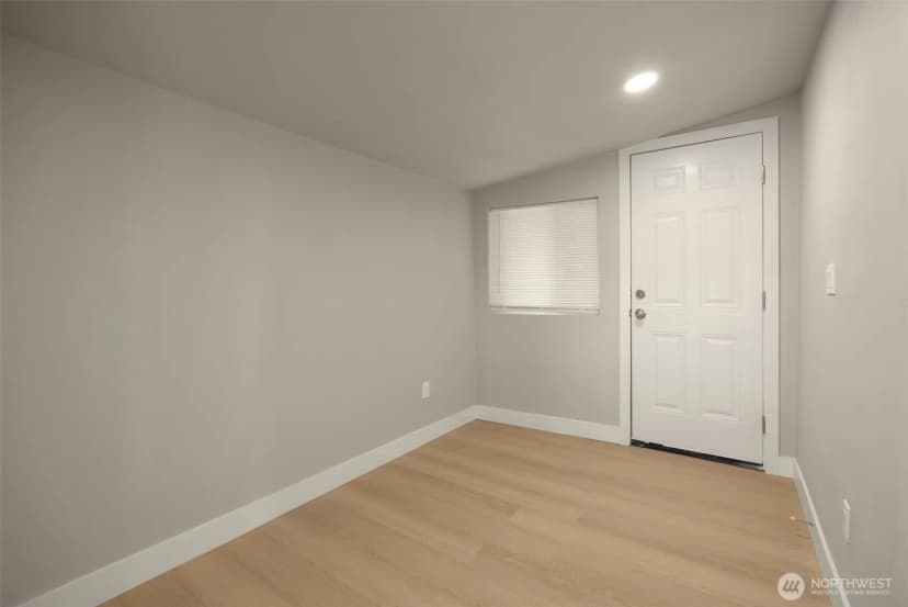 Property photo for 12041 S 56th Place, Seattle photo 7