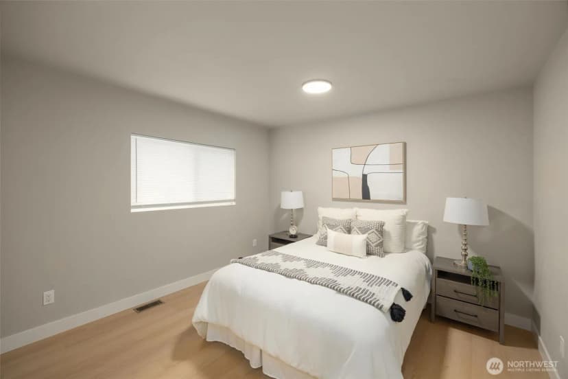 Property photo for 12041 S 56th Place, Seattle photo 8