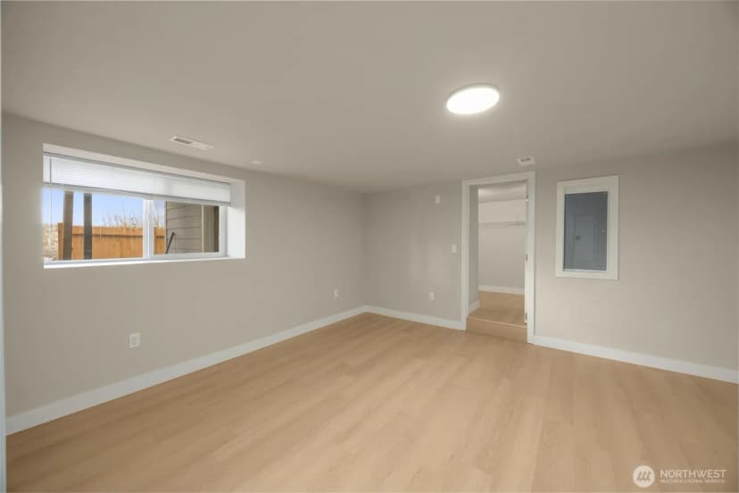 Property photo for 12041 S 56th Place, Seattle photo 16