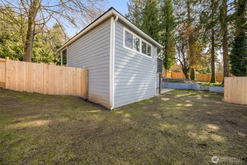 Property photo for 12041 S 56th Place, Seattle photo 24