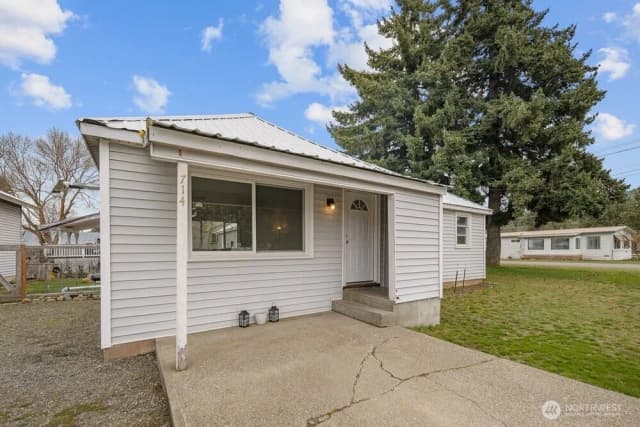 Property photo for 714 Madison Avenue, South Cle Elum