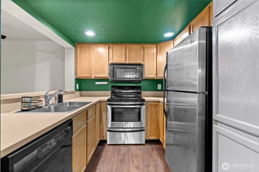 Property photo for 110 Sw 116th Street #a13, Seattle photo 9