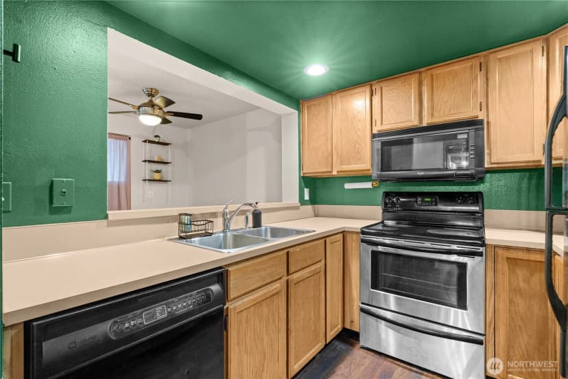 Property photo for 110 Sw 116th Street #a13, Seattle photo 8