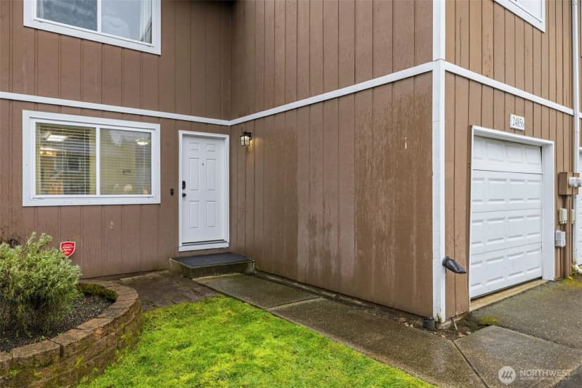 Property photo for 24856 145th Lane Se, Kent photo 2