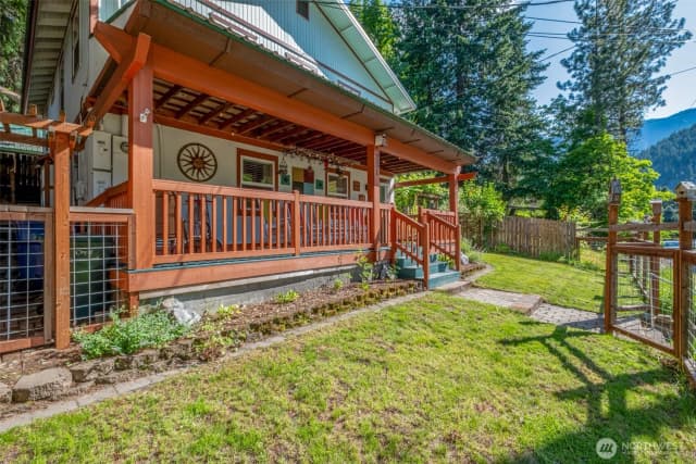 Property photo for 231 Benton, Leavenworth photo 2