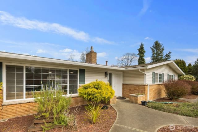 Property photo for 10400 Se 194th Place, Renton photo 2