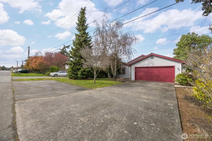 Property photo for 3412 W 4th St, Anacortes photo 38