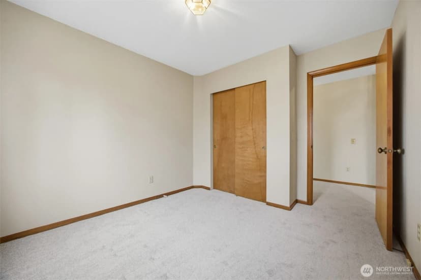 Property photo for 3412 W 4th St, Anacortes photo 9