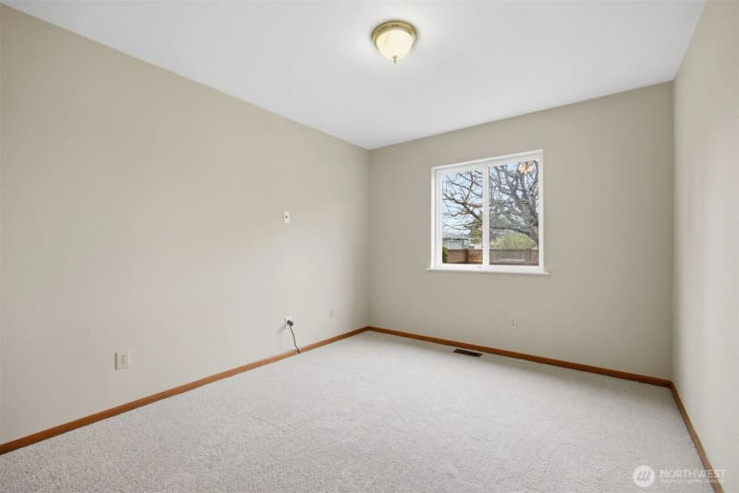 Property photo for 3412 W 4th St, Anacortes photo 13