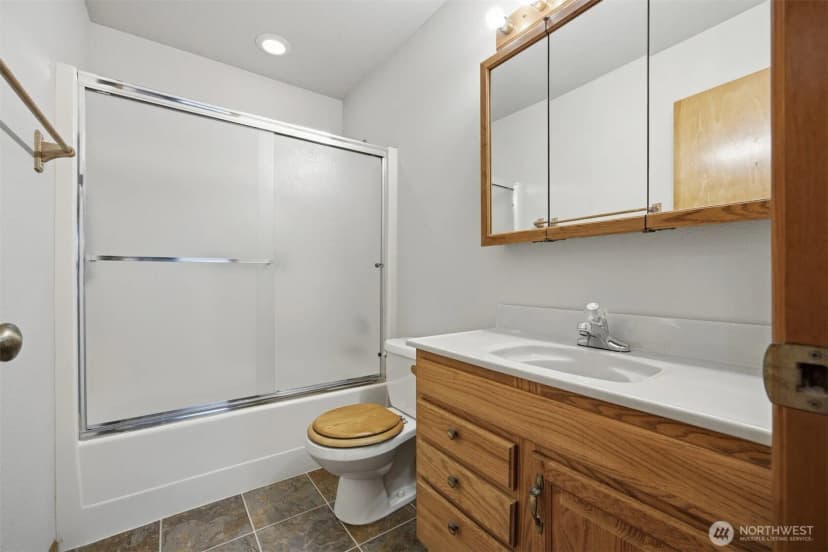 Property photo for 3412 W 4th St, Anacortes photo 12