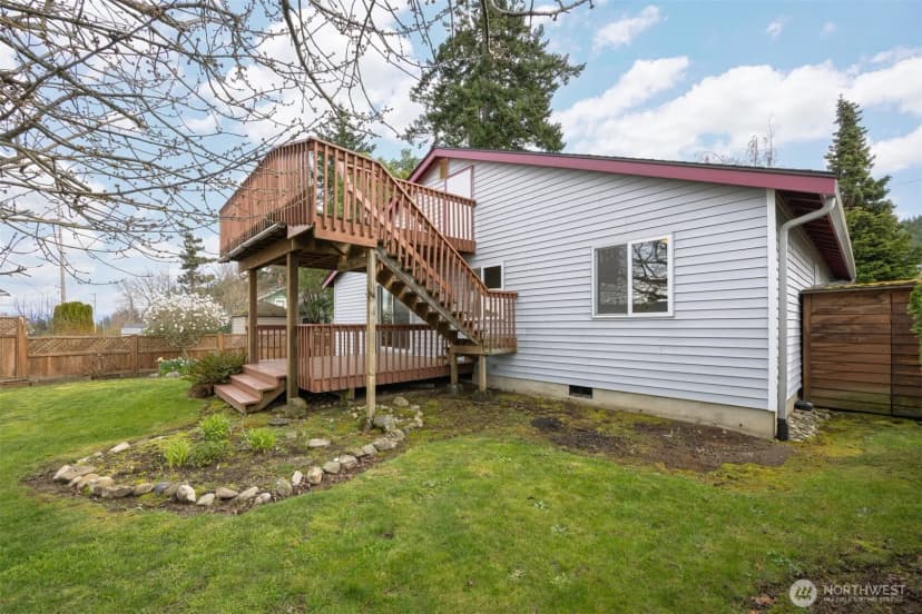 Property photo for 3412 W 4th St, Anacortes photo 15