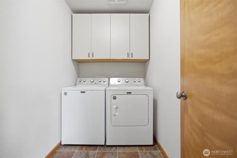 Property photo for 3412 W 4th St, Anacortes photo 8