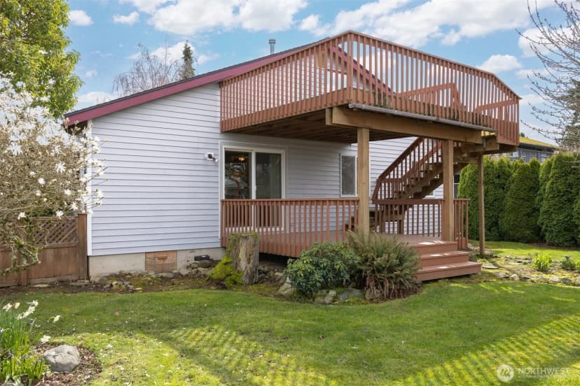 Property photo for 3412 W 4th St, Anacortes photo 16