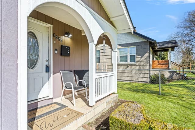 Property photo for 1025 E 63rd Street, Tacoma photo 4