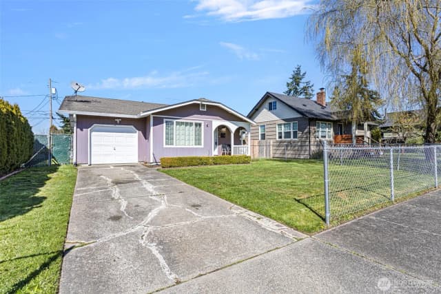 Property photo for 1025 E 63rd Street, Tacoma photo 2