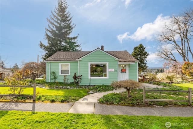 Property photo for 703 N 8th Street, Mount Vernon